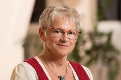 (c) R. Scheiblhofer Gertrude Straßbauer