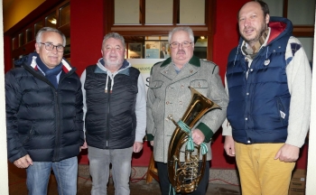 Glühweinstand; (c) David Teubl